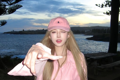 虞书欣黑料满屏热搜却 “绕道走”“欣浪虞乐” 资本作祟