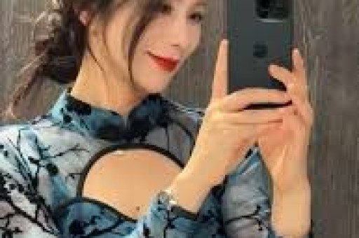 网红连麦直播间都市人当代故事会