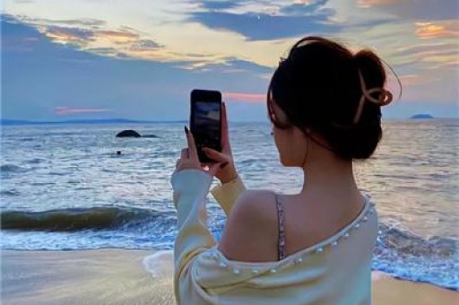 董宇辉与相宜双双带货翻车引起广大网民不满