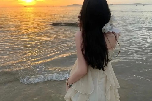 一天5个瓜！全身整容、顶流恋情、深夜泡酒吧赵丽颖最让人意外